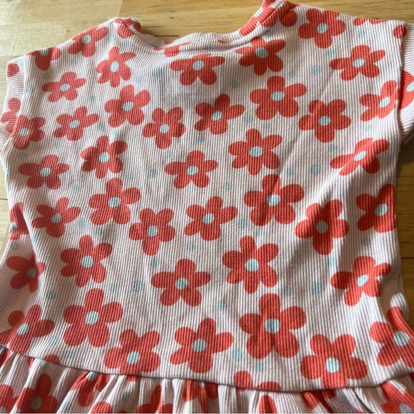 🔆 Bundle items 6 for $30 Cat & Jack Floral T-Shirt - Picture 2 of 5